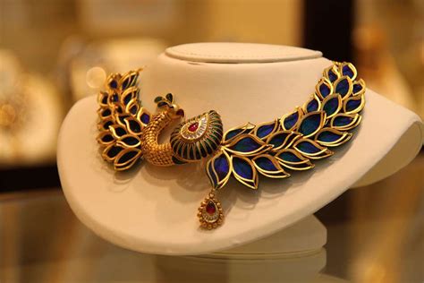 The shop is fully air-conditioned which makes it comfortable for the visitors. . Joyalukkas jewelry edison reviews